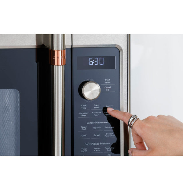 Four à micro-ondes à convection Café™ de 1,7 pi³ - CVM517P4RW2