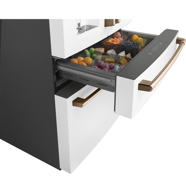 Réfrigérateur intelligent à 4 portes et à portes françaises Café™ ENERGY STAR® de 27,8 pi³ - CVE28DP4NW2