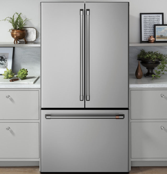 Réfrigérateur intelligent à portes françaises Café™ ENERGY STAR® de 23,1 pi³ à profondeur de comptoir - CWE23SP2MS1