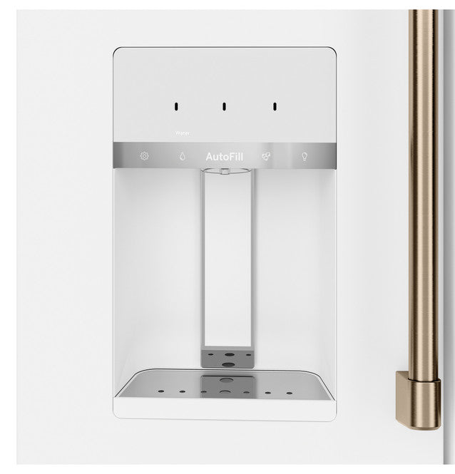 Réfrigérateur intelligent à 4 portes et à portes françaises Café™ ENERGY STAR® de 27,8 pi³ - CVE28DP4NW2