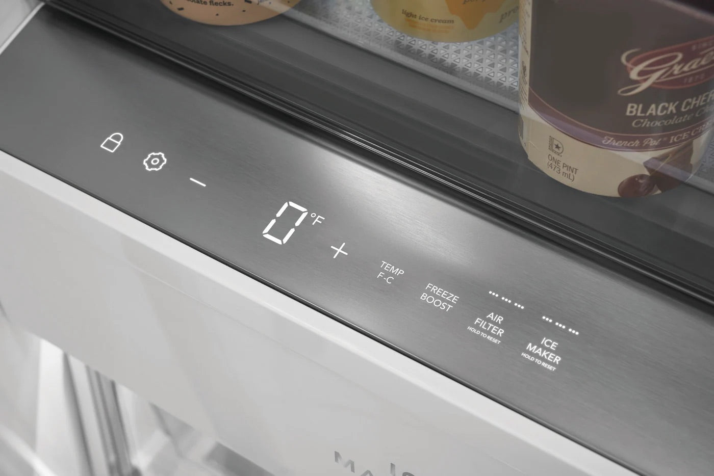 Congélateur à porte simple Frigidaire Professional de 19 pi³ - FPFU19F8WF