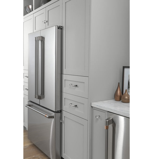 Réfrigérateur intelligent à portes françaises Café™ ENERGY STAR® de 23,1 pi³ à profondeur de comptoir - CWE23SP2MS1