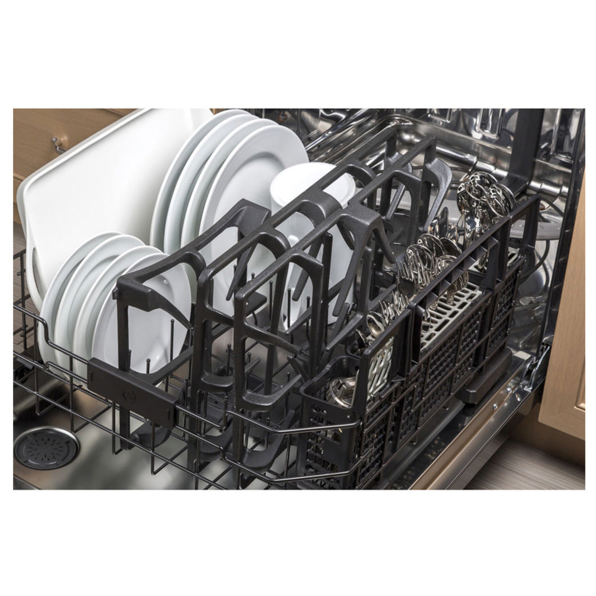 GE 30" Built-In Deep-Recessed Edge-to-Edge Gas Cooktop Stainless Steel - JGP5030SLSS