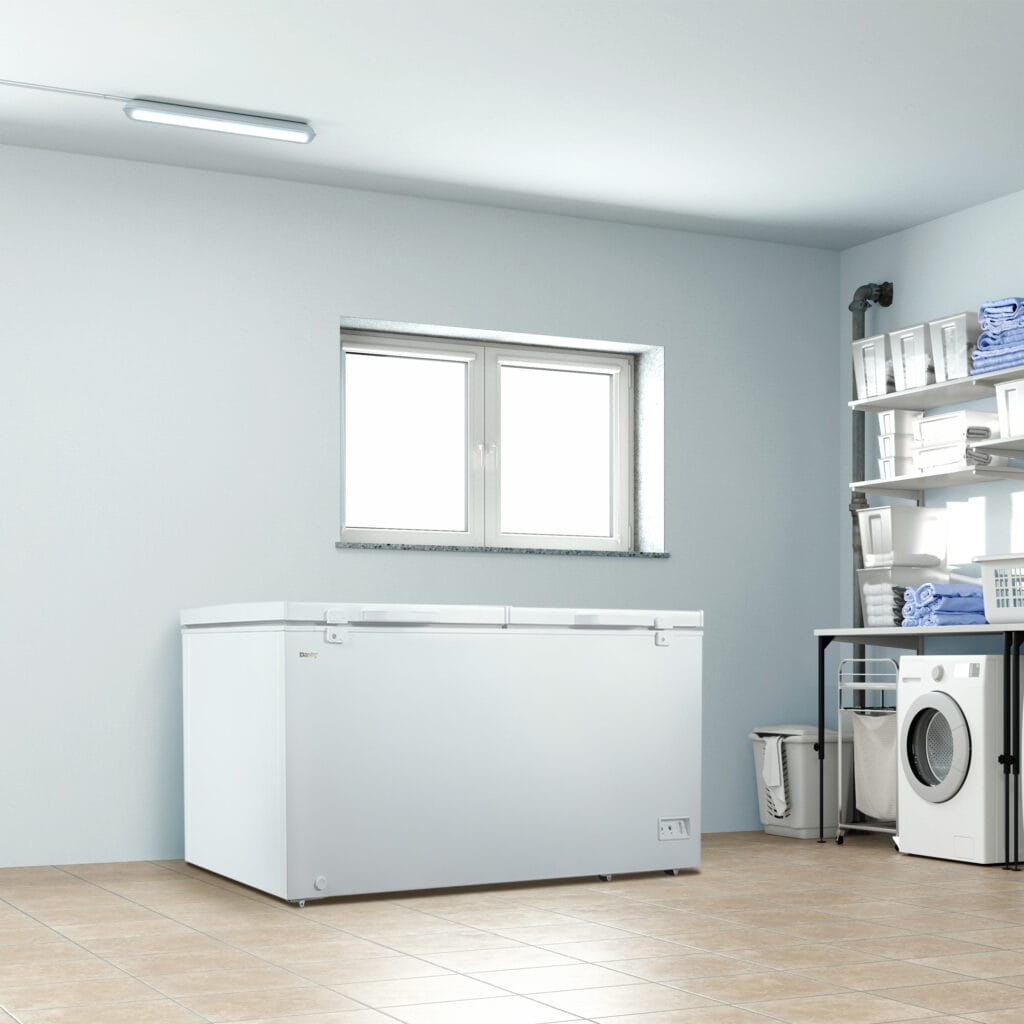 Danby 17.1 cu. ft. Chest Freezer 2 Door in White - DCFM171A1WDB