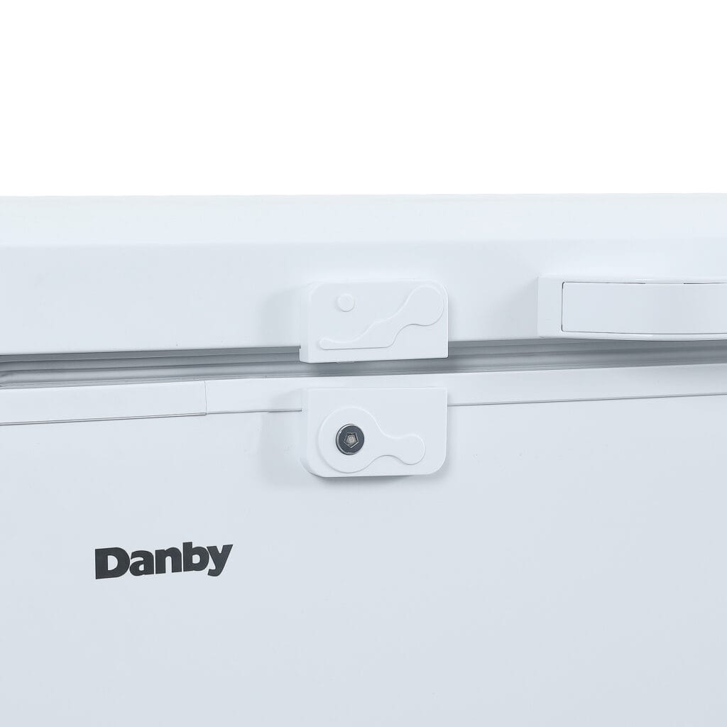 Danby 17.1 cu. ft. Chest Freezer 2 Door in White - DCFM171A1WDB