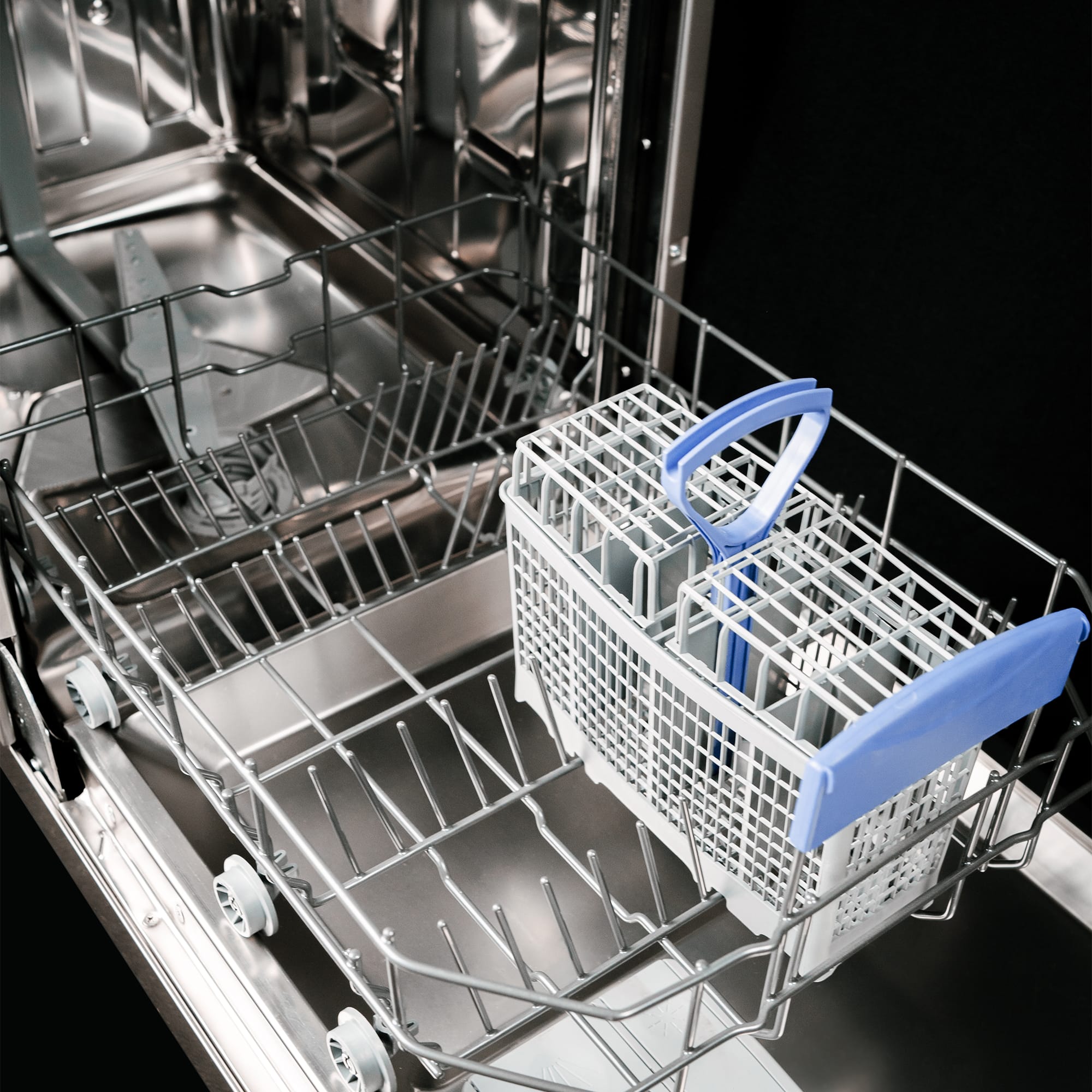 Danby 18″ Wide Built-in Dishwasher in Stainless Steel - DDW18D1ESS