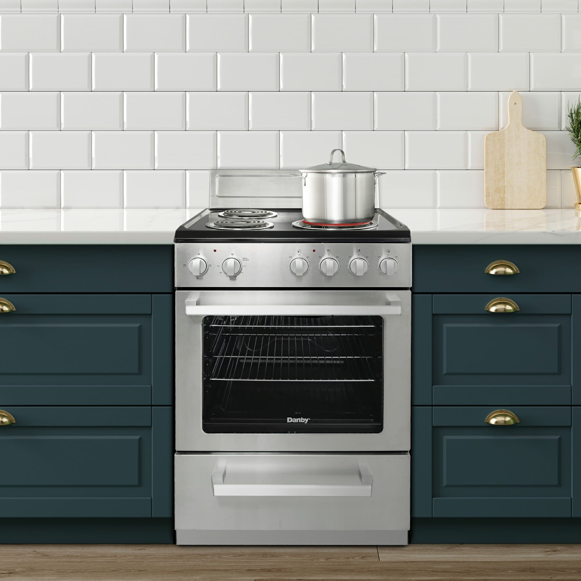 Danby 24″ Wide Electric Range in Stainless Steel - DERM240WC